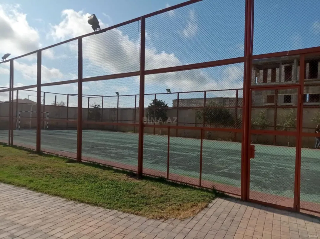 Kirayə verilir 6 otaqlı həyət evi 400 m²