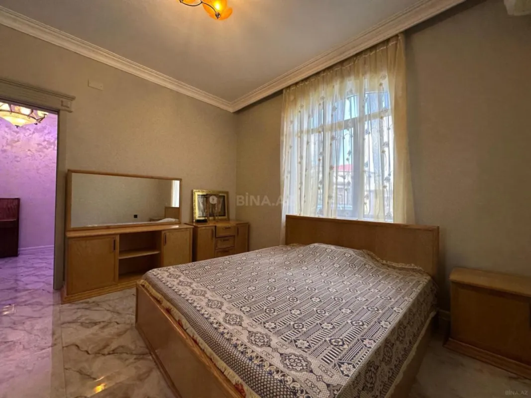 Kirayə verilir 6 otaqlı həyət evi 400 m²