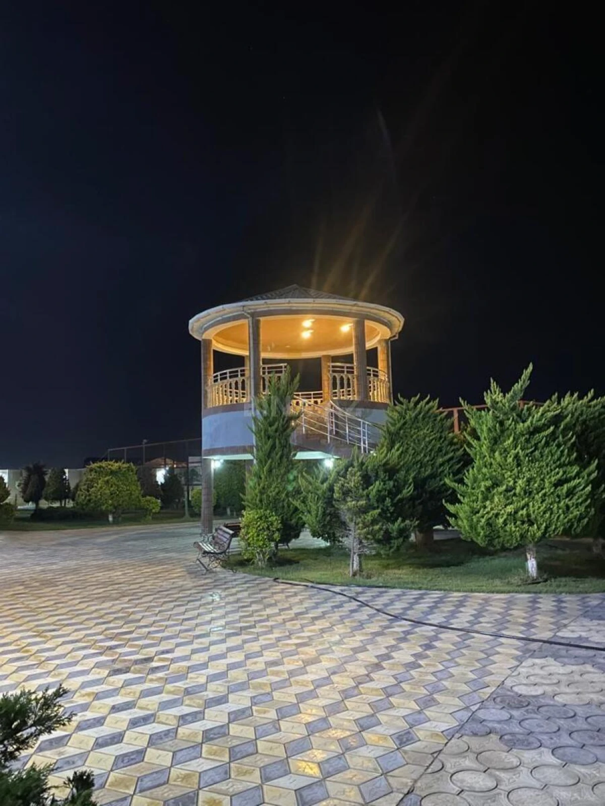 Kirayə verilir 6 otaqlı həyət evi 400 m²