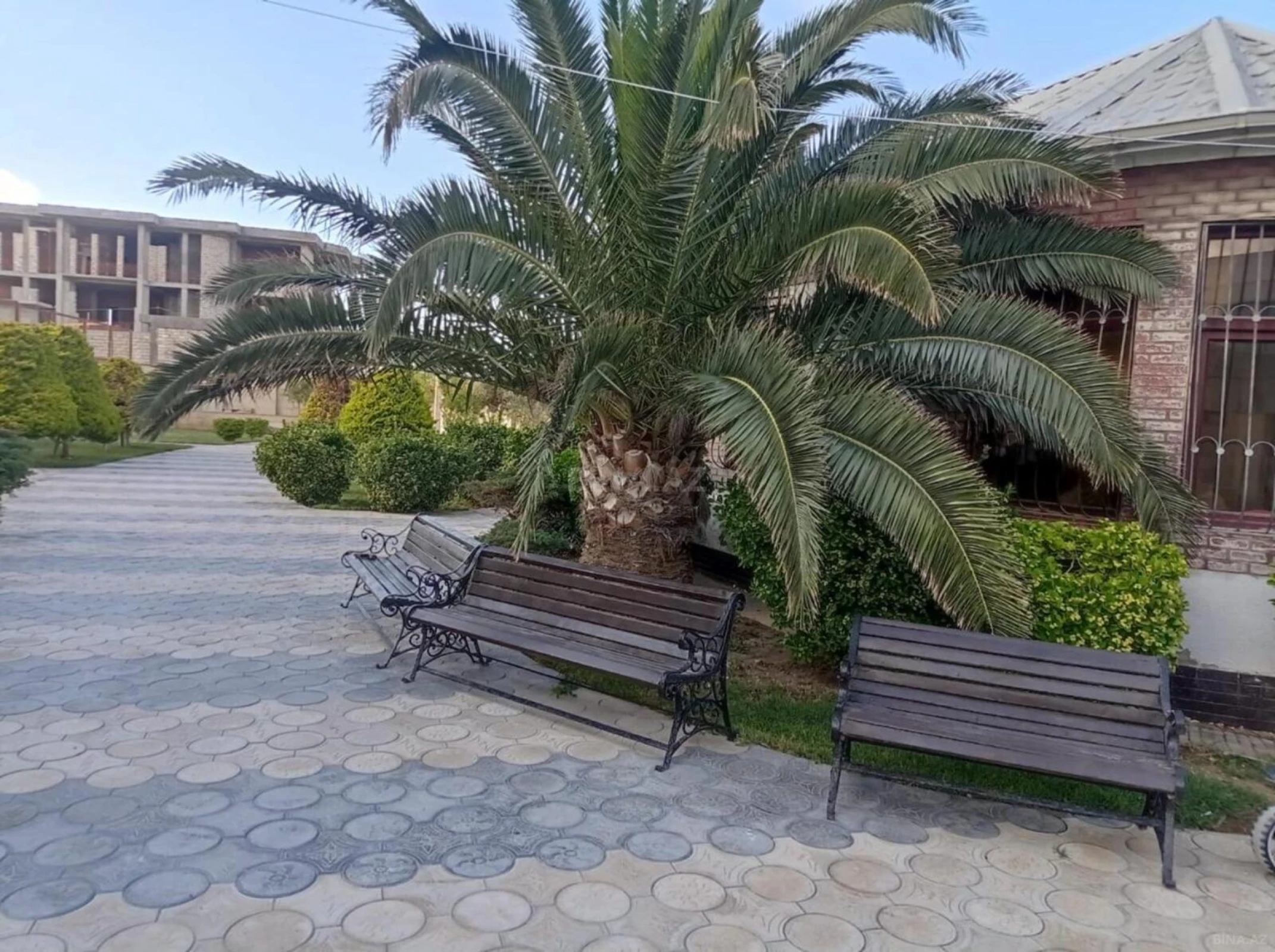 Kirayə verilir 6 otaqlı həyət evi 400 m²