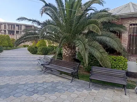 Kirayə verilir 6 otaqlı həyət evi 400 m²