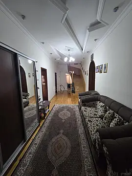 Satılır 6 otaqlı həyət evi 360 m²