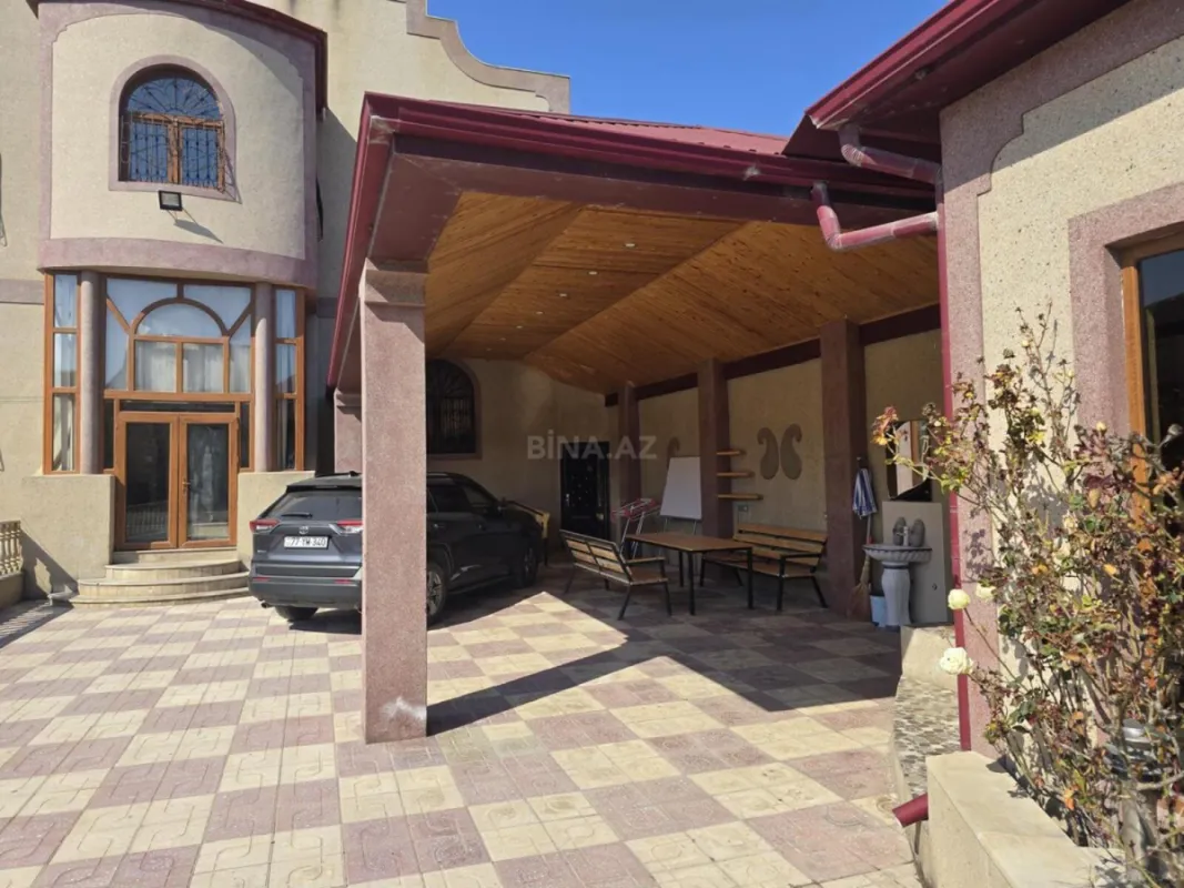 Satılır 6 otaqlı həyət evi 360 m²