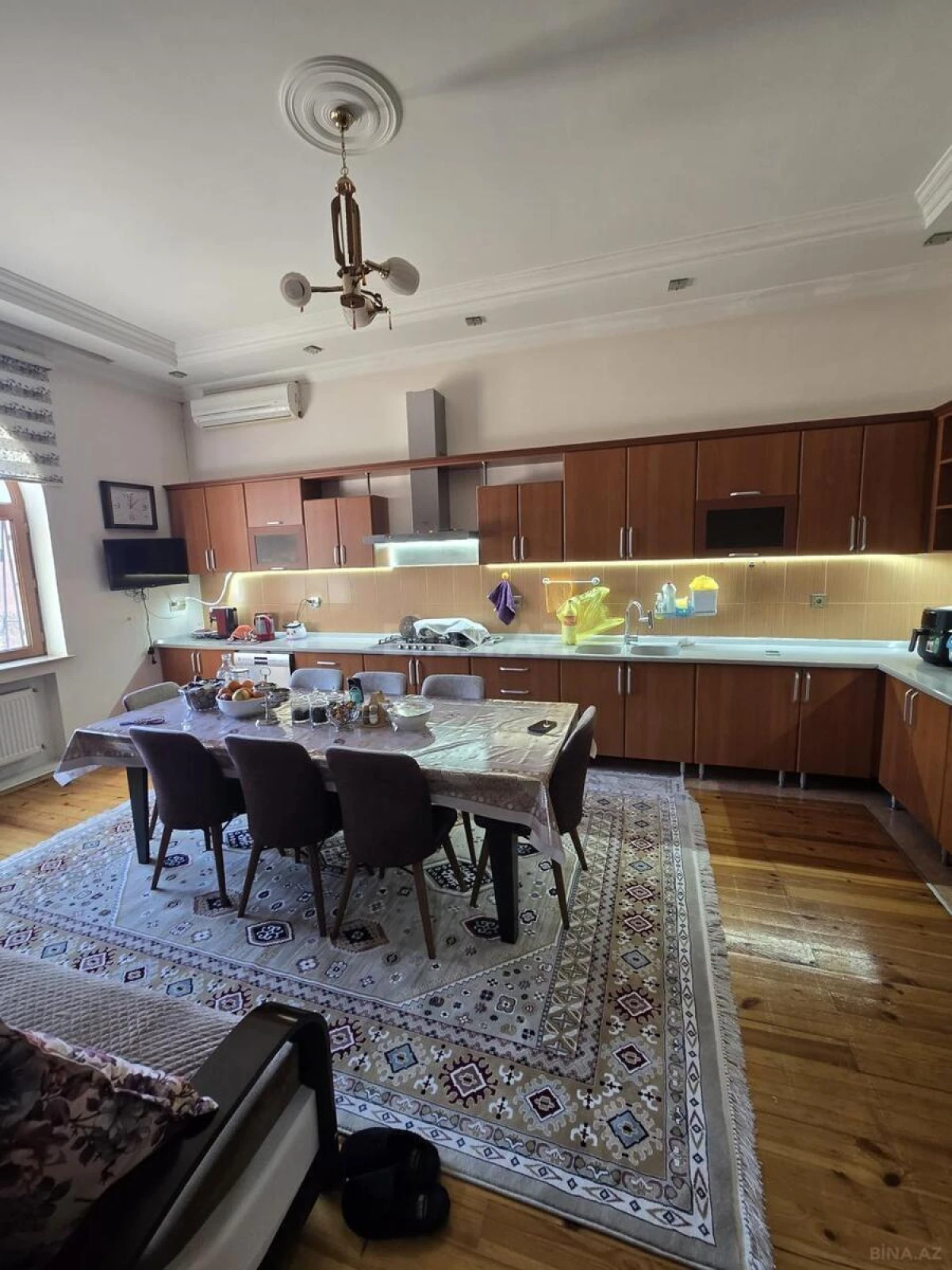 Satılır 6 otaqlı həyət evi 360 m²