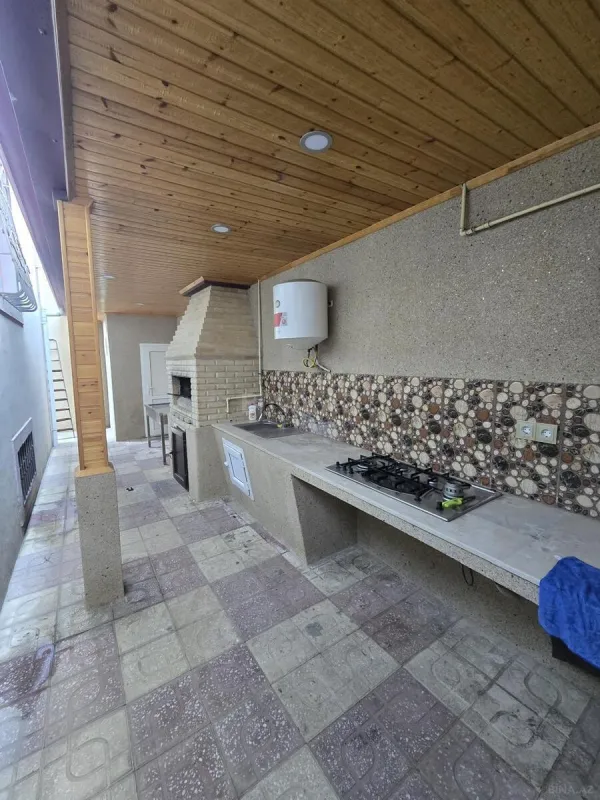 Satılır 6 otaqlı həyət evi 360 m²