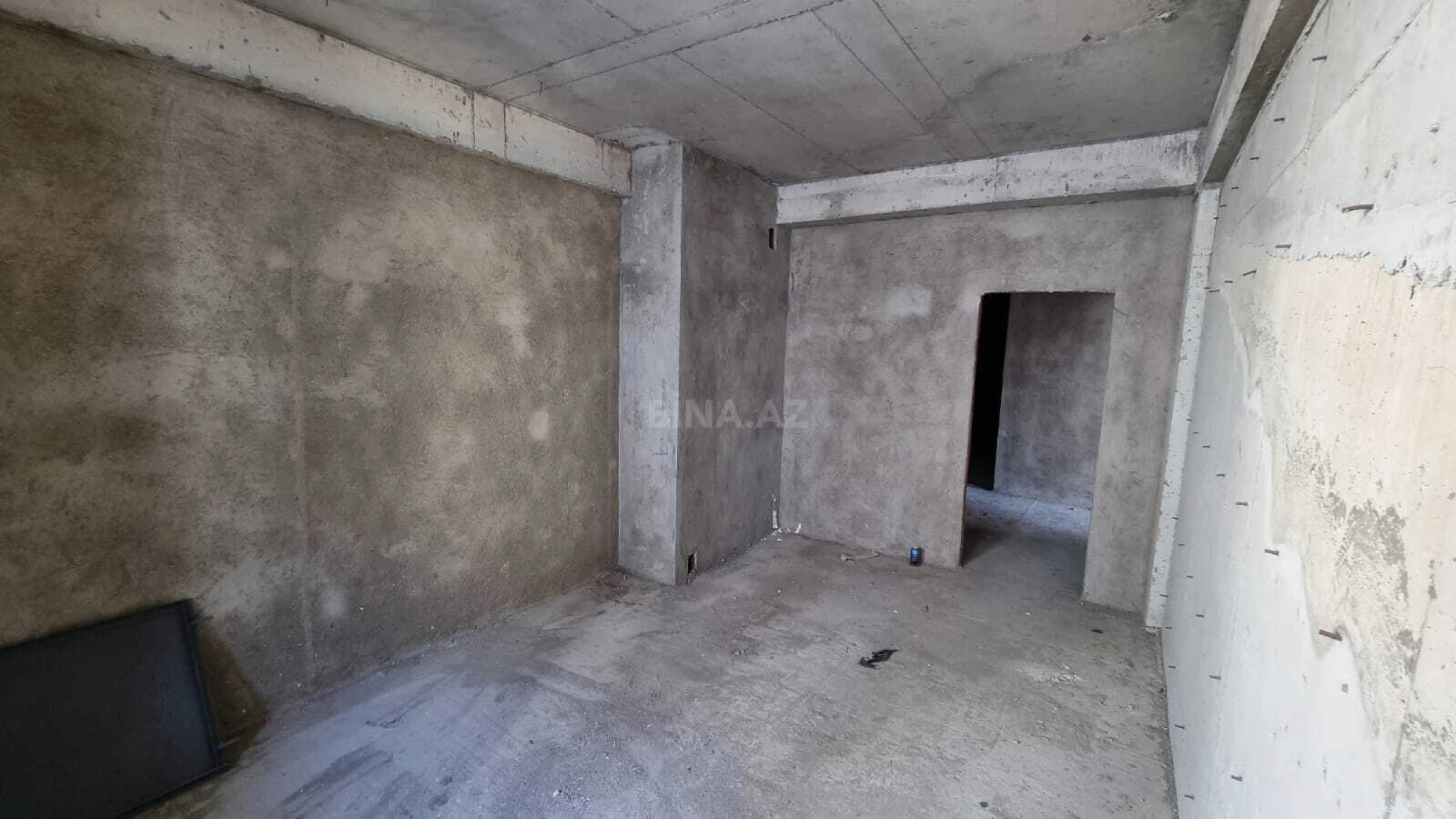 Satılır 2 otaqlı mənzil 82 m²