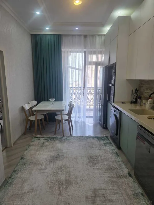 Kirayə verilir 3 otaqlı mənzil 100 m²