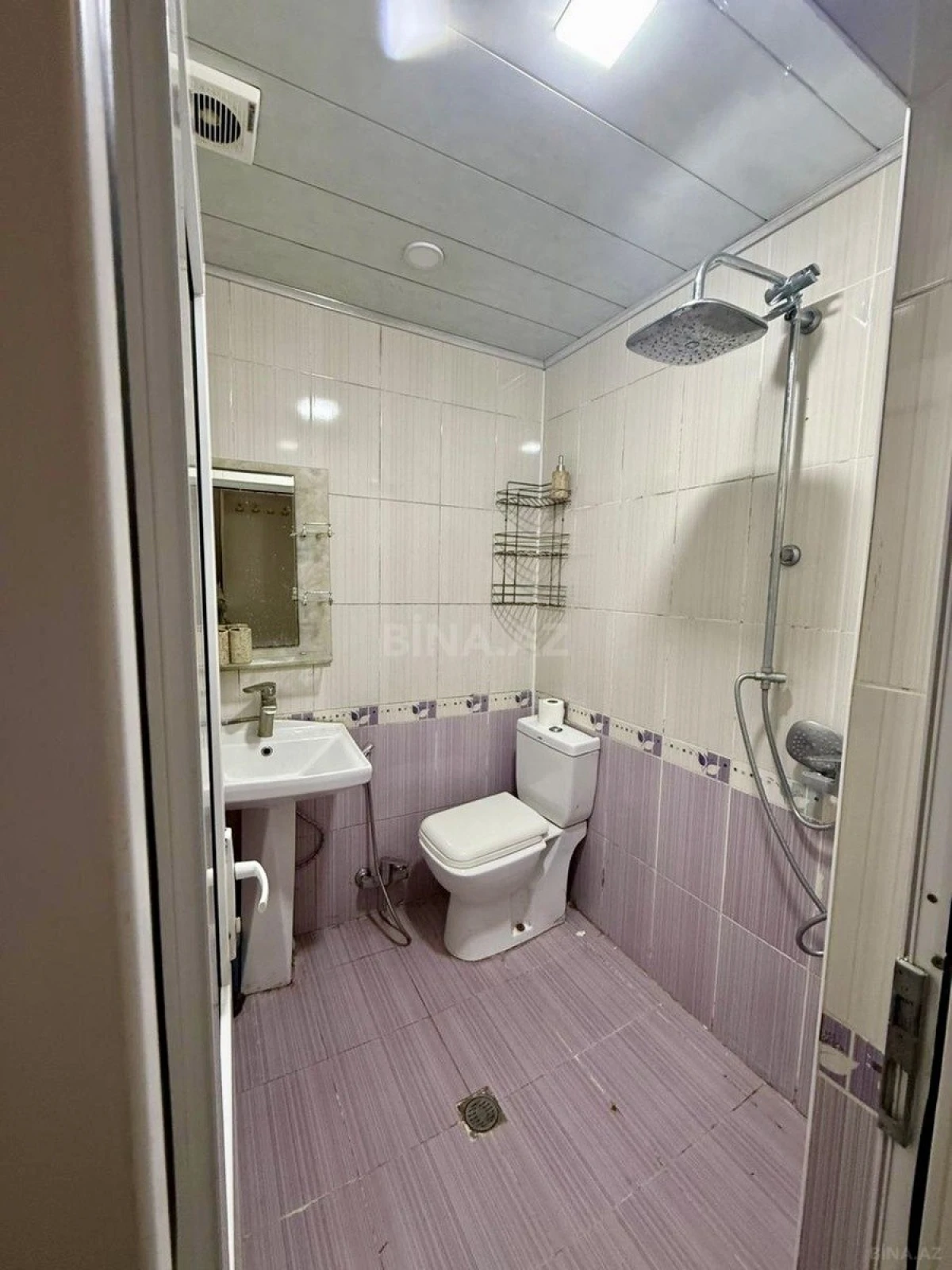 Kirayə verilir 2 otaqlı mənzil 45 m²