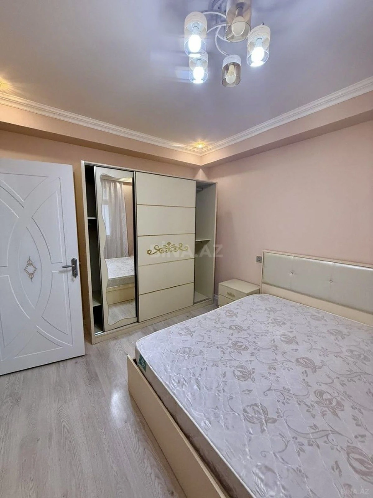 Kirayə verilir 2 otaqlı mənzil 45 m²