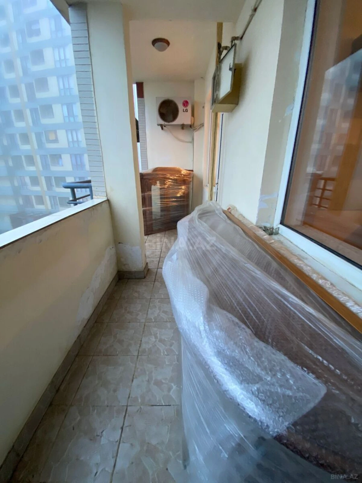 Satılır 2 otaqlı mənzil 86 m²