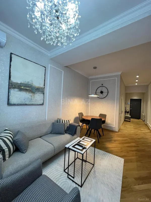 Kirayə verilir 2 otaqlı mənzil 75 m²