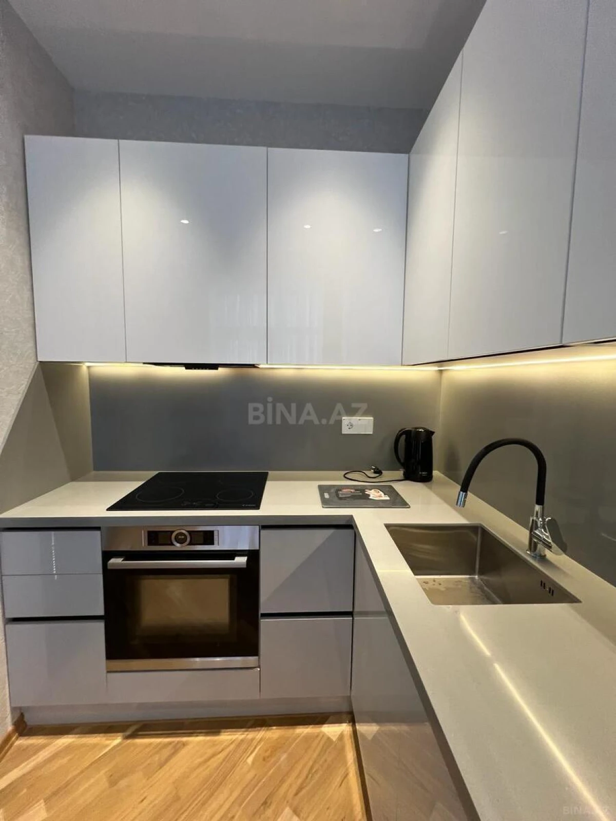 Kirayə verilir 2 otaqlı mənzil 75 m²