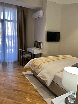 Kirayə verilir 2 otaqlı mənzil 75 m²