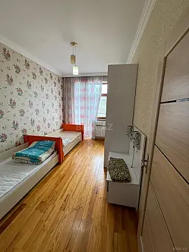 Satılır 3 otaqlı mənzil 124 m²