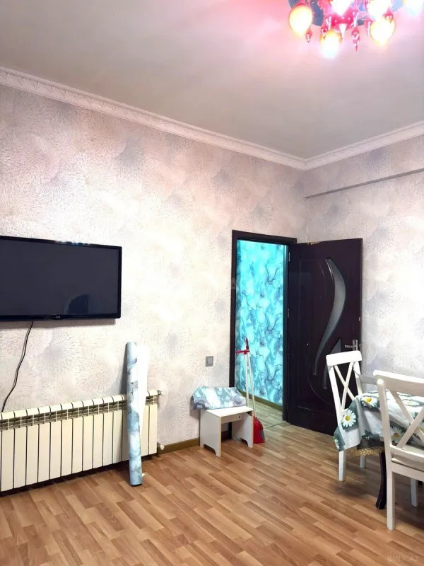 Kirayə verilir 2 otaqlı mənzil 60 m²