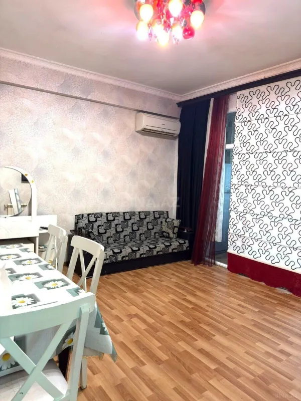 Kirayə verilir 2 otaqlı mənzil 60 m²