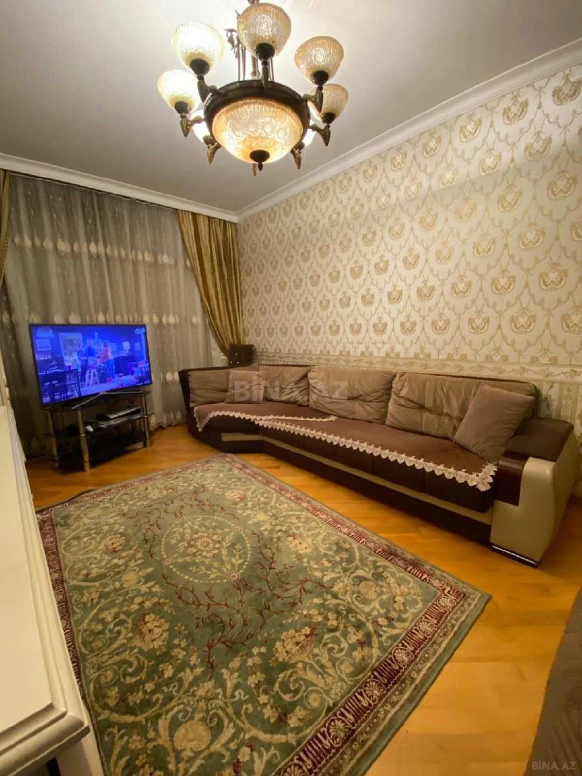 Kirayə verilir 2 otaqlı mənzil 70 m²