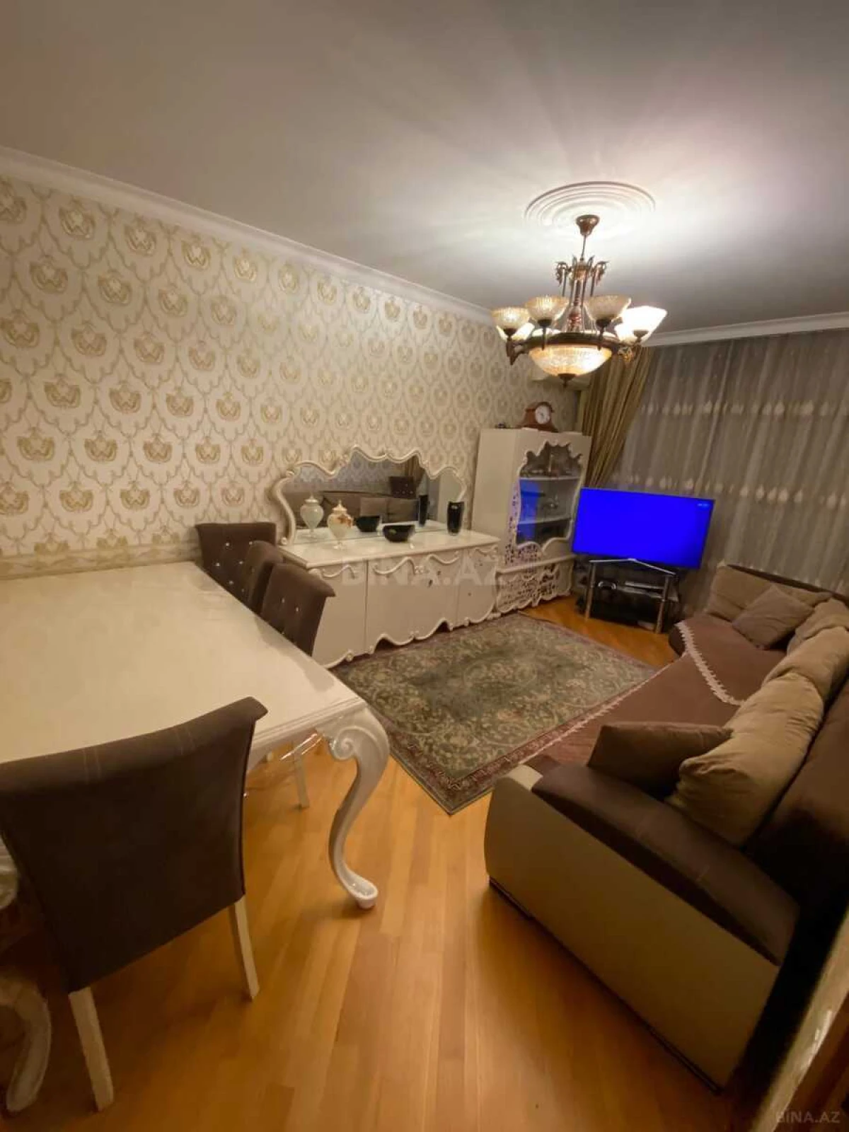 Kirayə verilir 2 otaqlı mənzil 70 m²