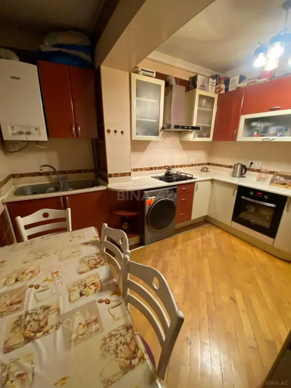 Kirayə verilir 2 otaqlı mənzil 70 m²