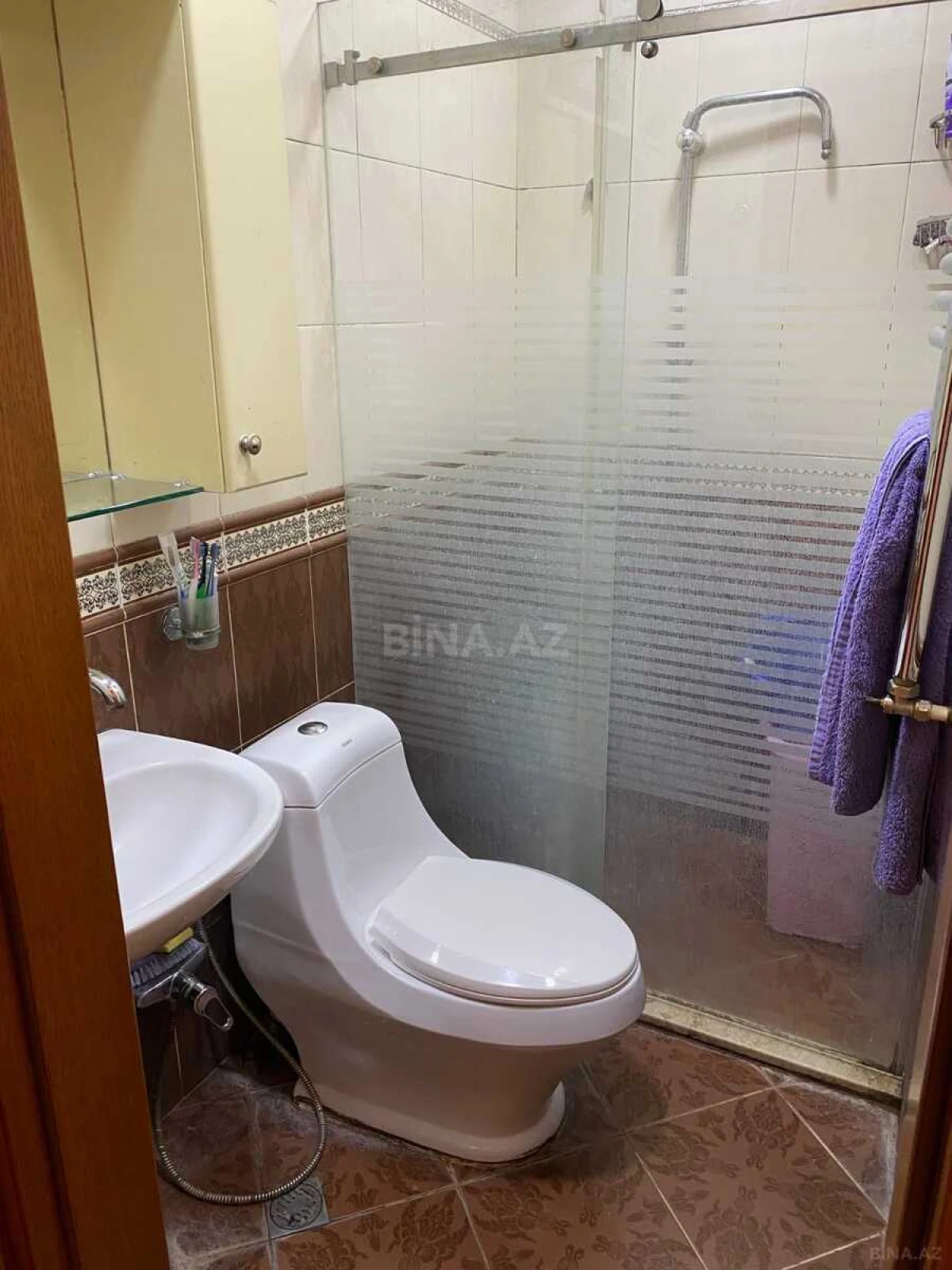 Kirayə verilir 2 otaqlı mənzil 70 m²