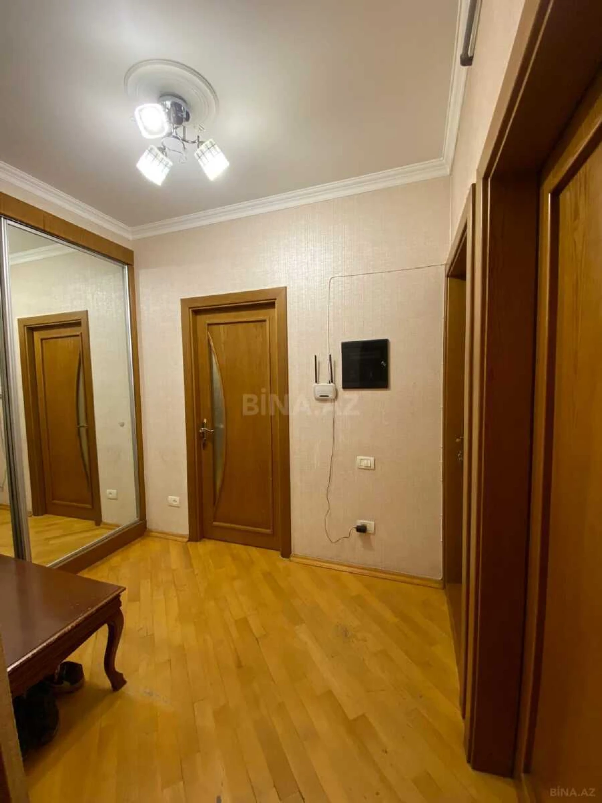 Kirayə verilir 2 otaqlı mənzil 70 m²
