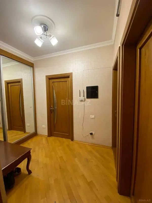 Kirayə verilir 2 otaqlı mənzil 70 m²