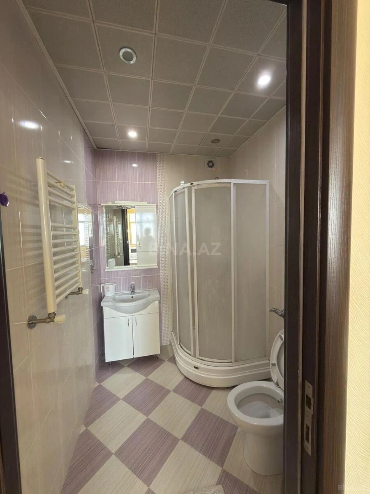 Satılır 4 otaqlı mənzil 212 m²