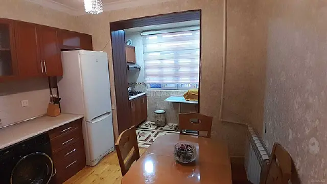 Kirayə verilir 2 otaqlı mənzil 65 m²