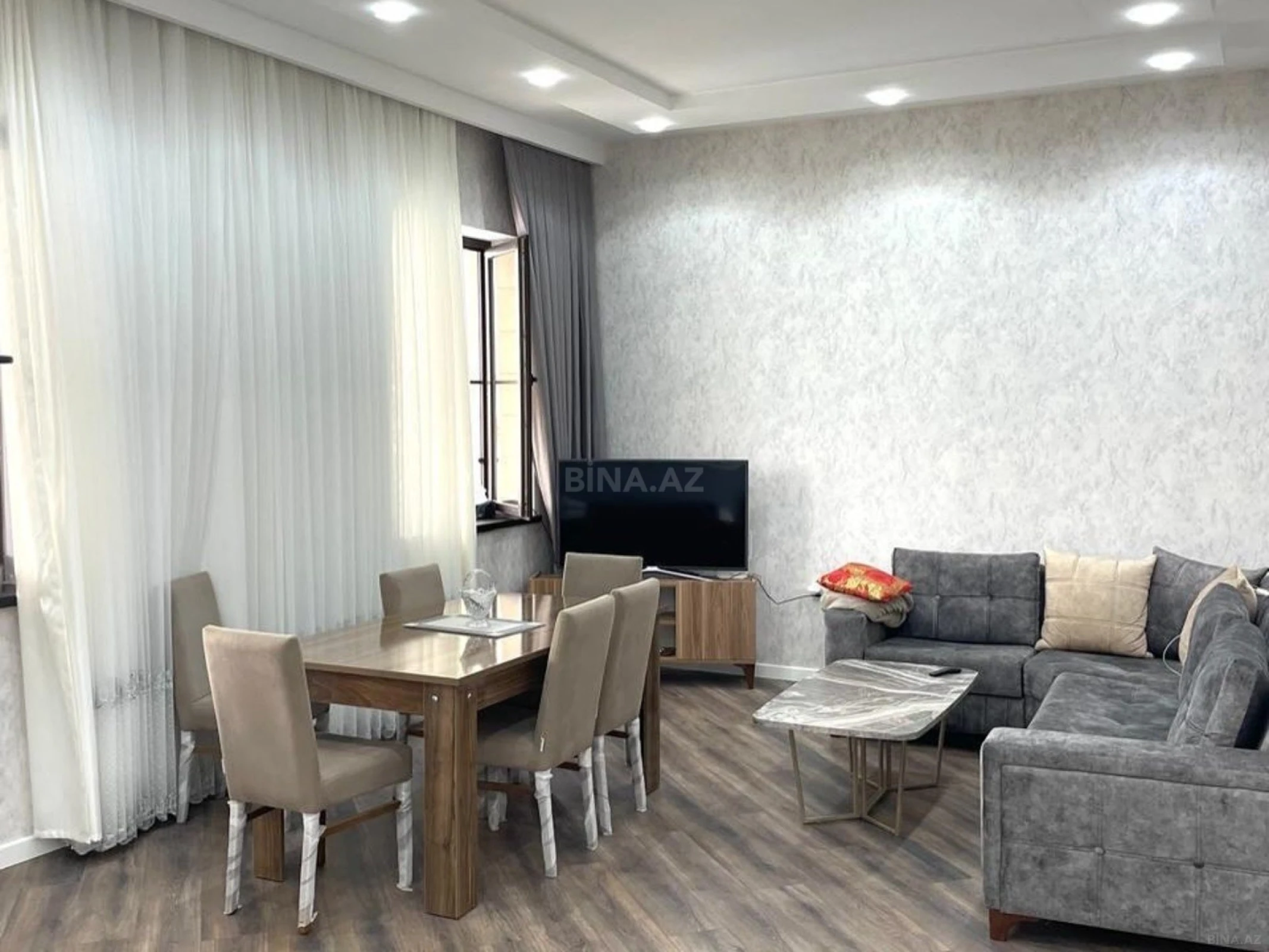 Kirayə verilir 5 otaqlı həyət evi 360 m²
