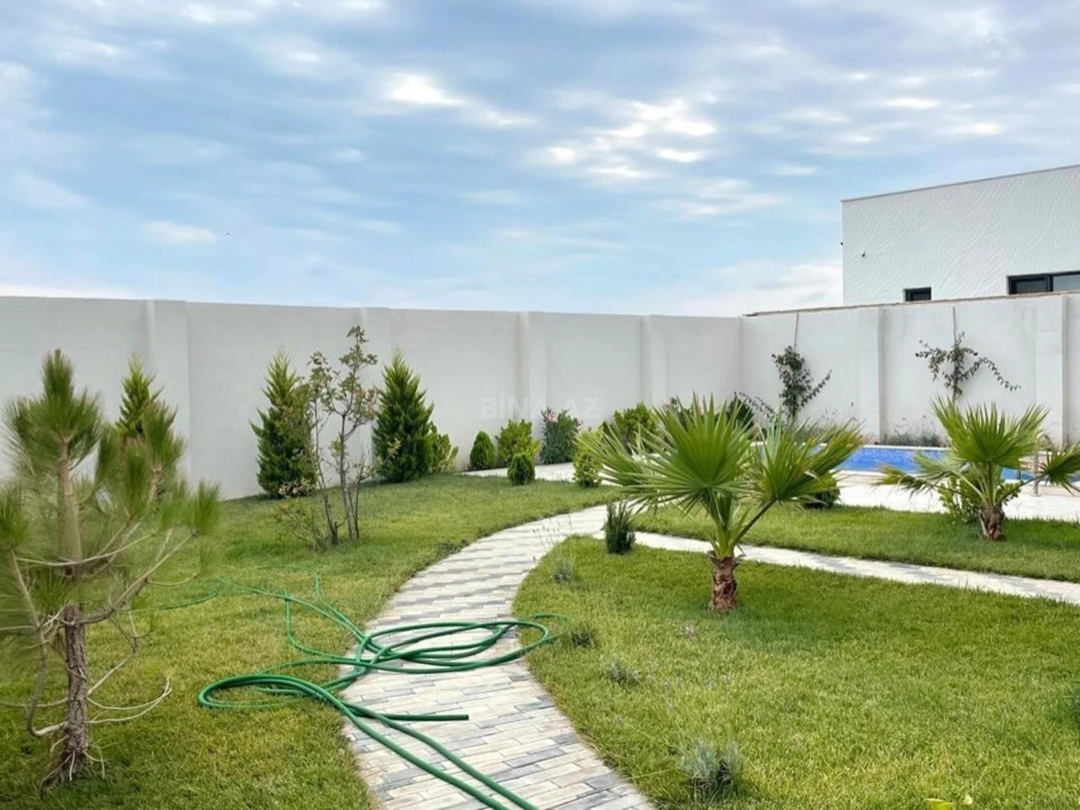 Kirayə verilir 5 otaqlı həyət evi 360 m²