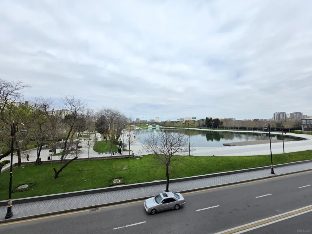 Kirayə verilir 3 otaqlı mənzil 170 m²