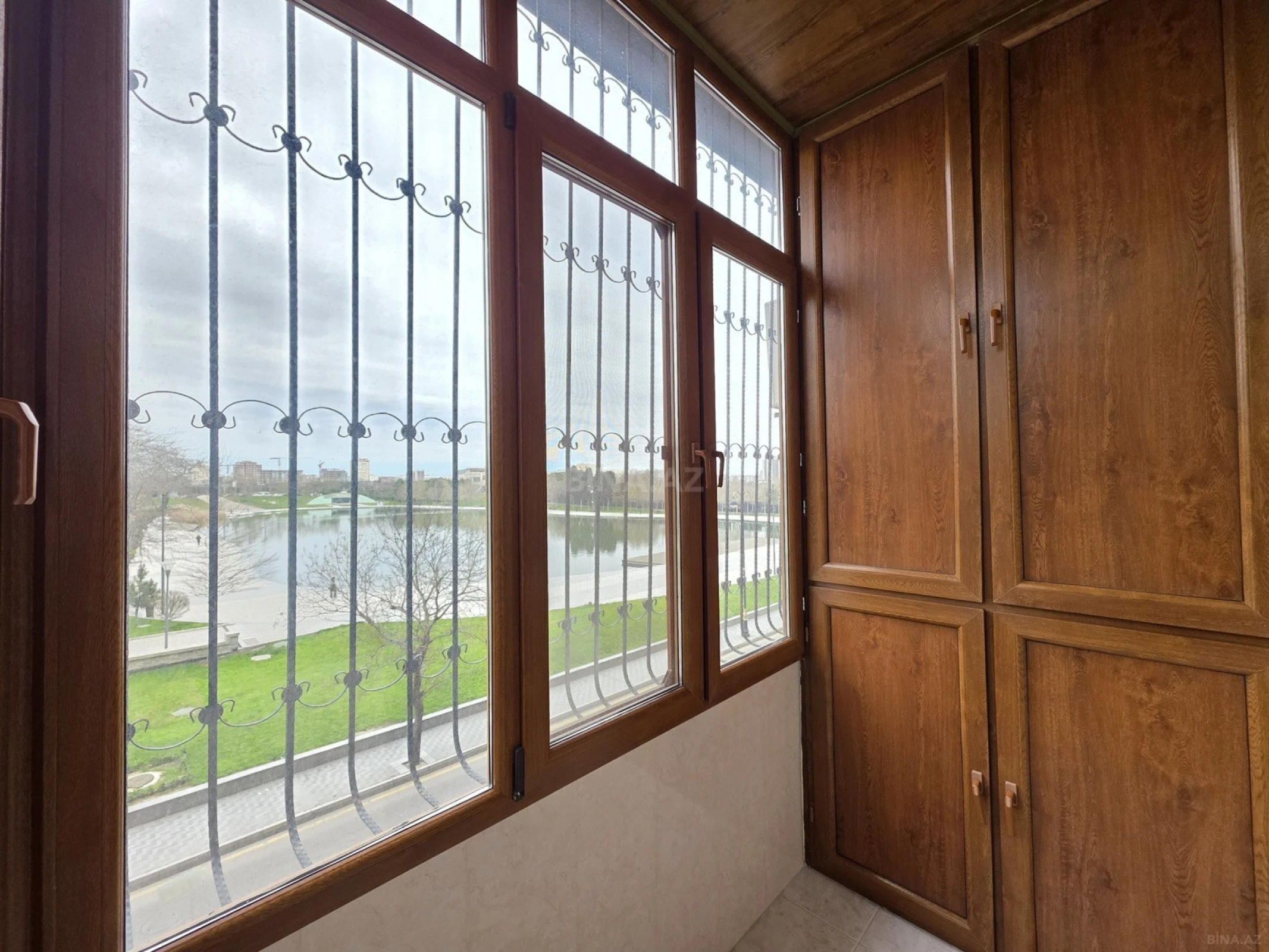 Kirayə verilir 3 otaqlı mənzil 170 m²