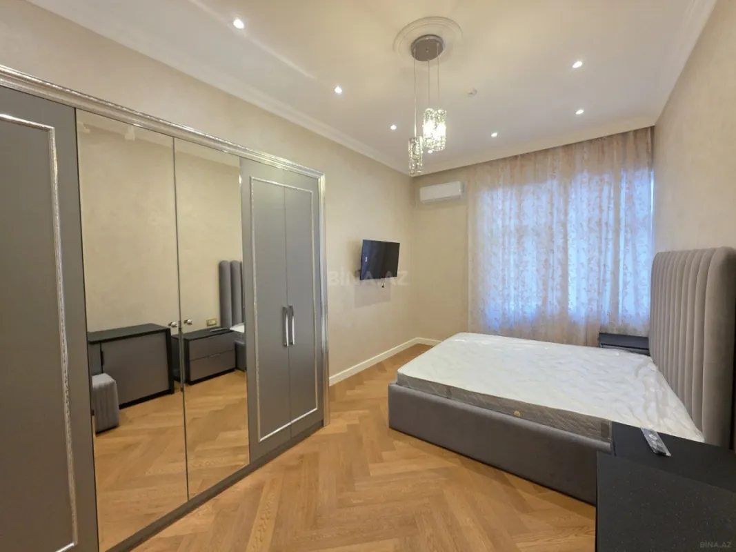 Kirayə verilir 3 otaqlı mənzil 170 m²