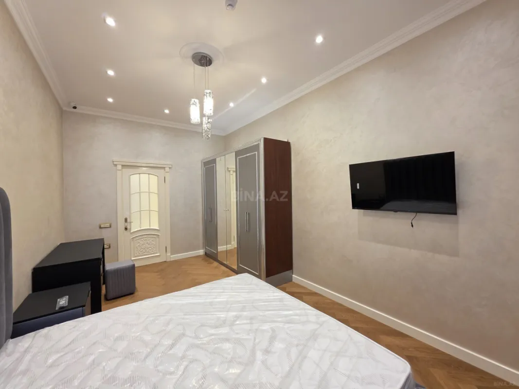 Kirayə verilir 3 otaqlı mənzil 170 m²