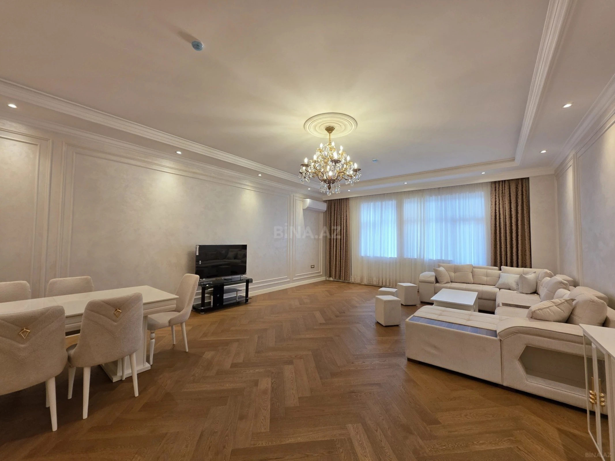 Kirayə verilir 3 otaqlı mənzil 170 m²