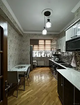 Satılır 2 otaqlı mənzil 90 m²