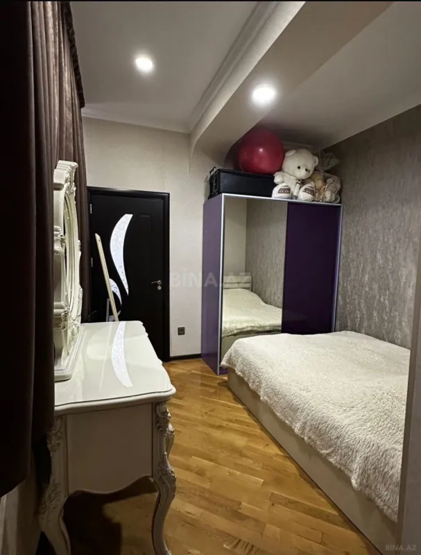 Satılır 2 otaqlı mənzil 90 m²