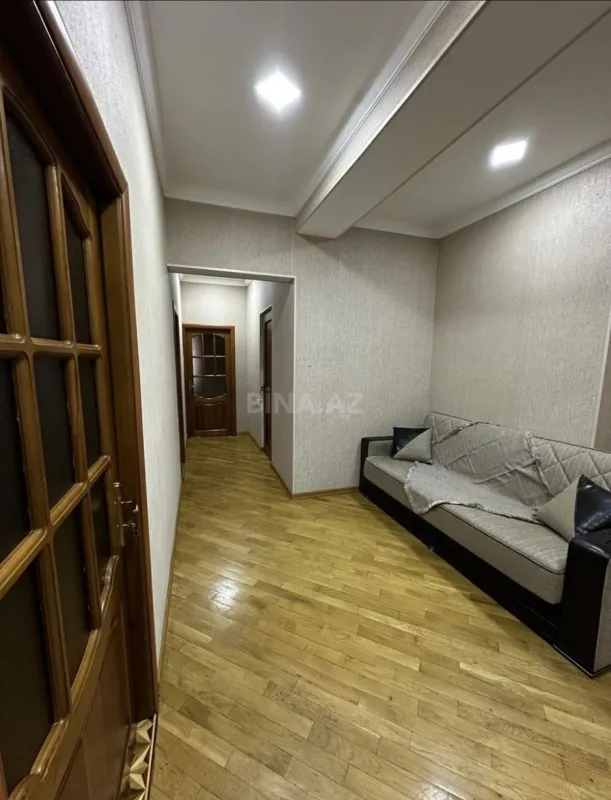 Satılır 2 otaqlı mənzil 90 m²