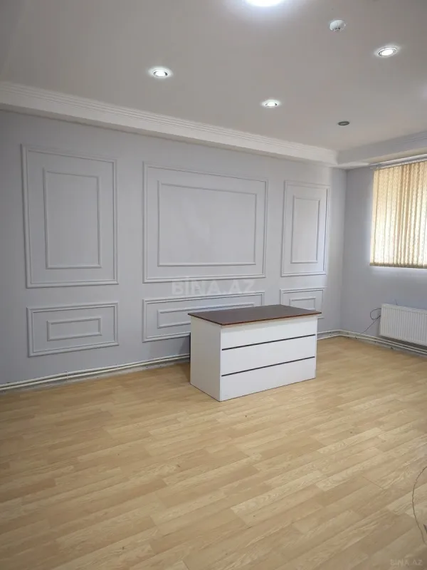 Kirayə verilir 4 otaqlı ofis 150 m²