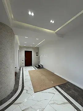 Satılır 4 otaqlı mənzil 210 m²