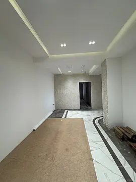 Satılır 4 otaqlı mənzil 210 m²