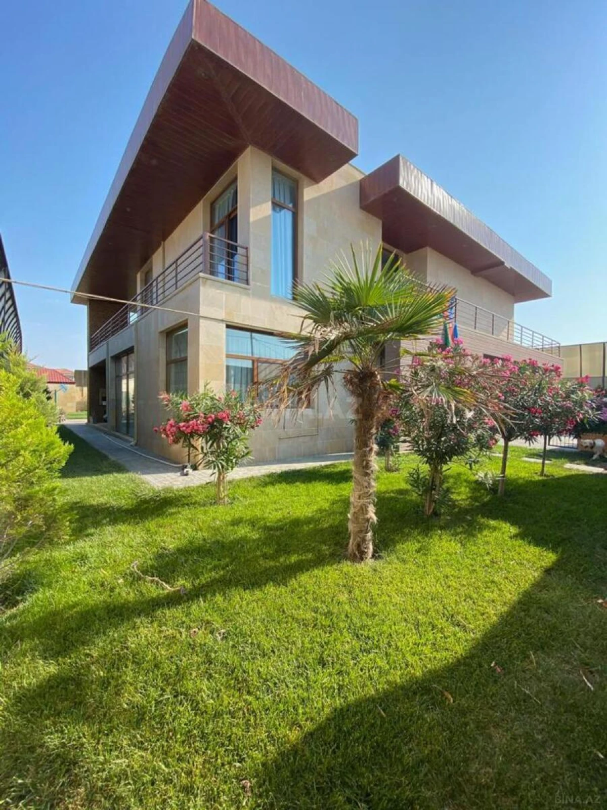 Kirayə verilir 5 otaqlı həyət evi 400 m²