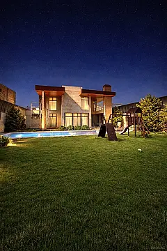 Kirayə verilir 5 otaqlı həyət evi 400 m²