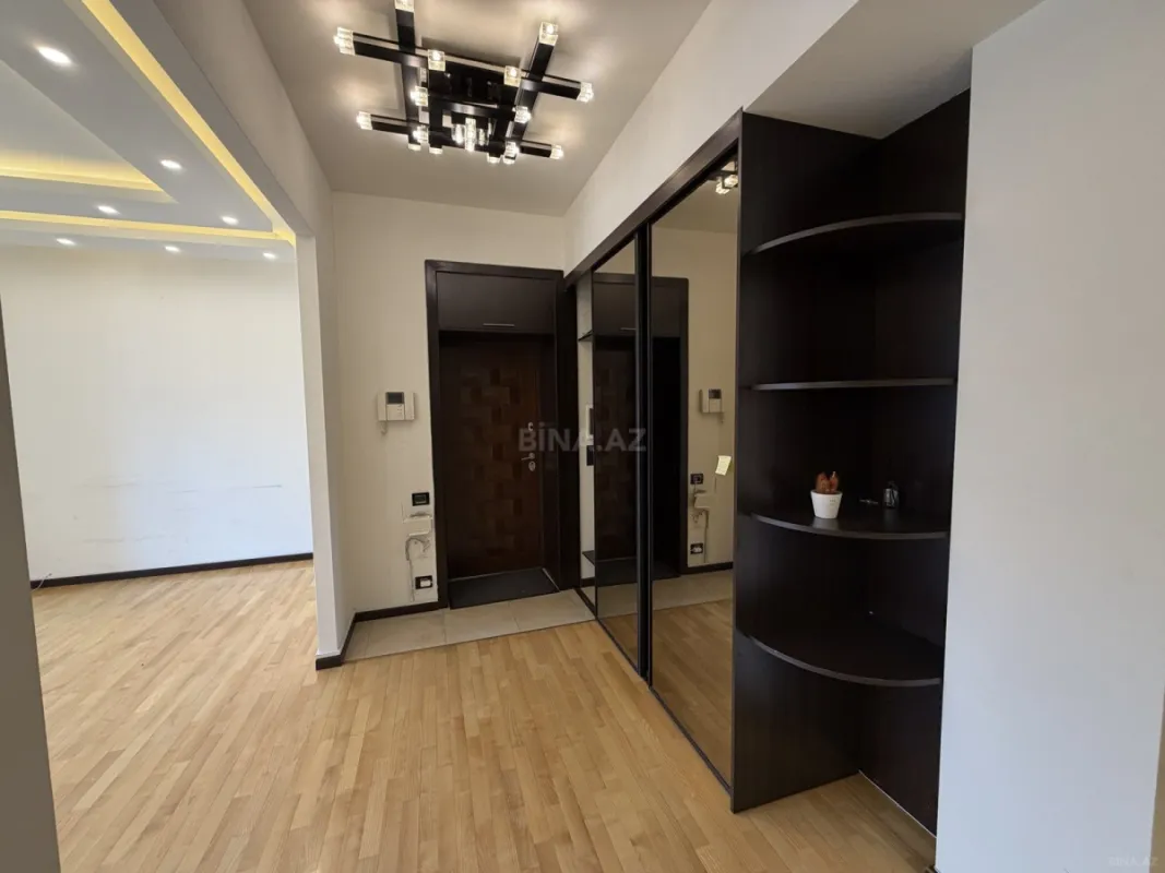 Kirayə verilir 3 otaqlı ofis 100 m²