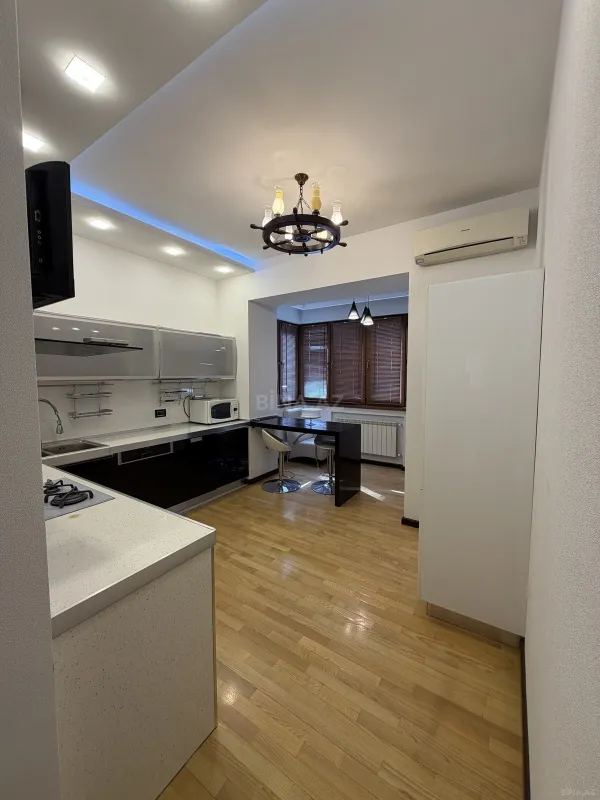 Kirayə verilir 3 otaqlı ofis 100 m²