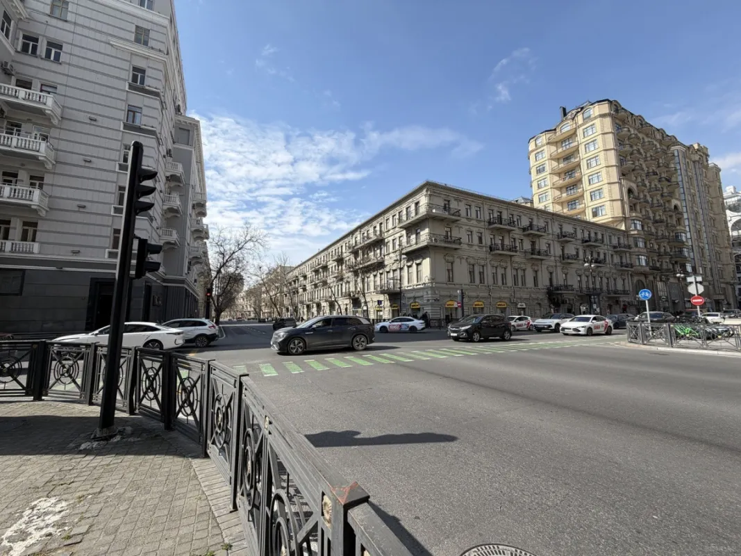 Kirayə verilir 3 otaqlı ofis 100 m²