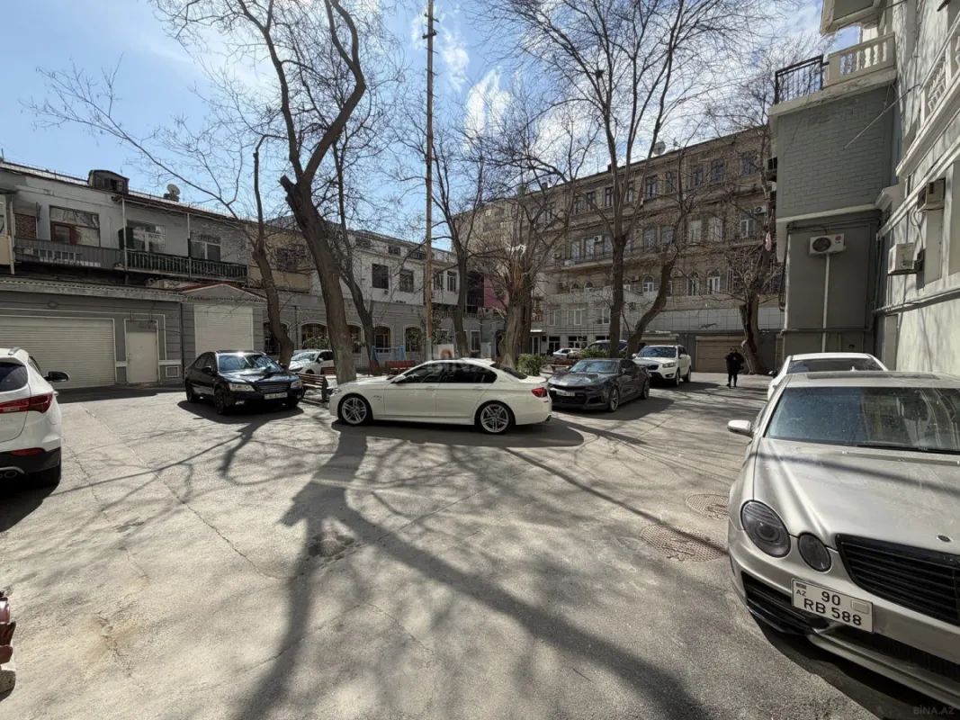 Kirayə verilir 3 otaqlı ofis 100 m²