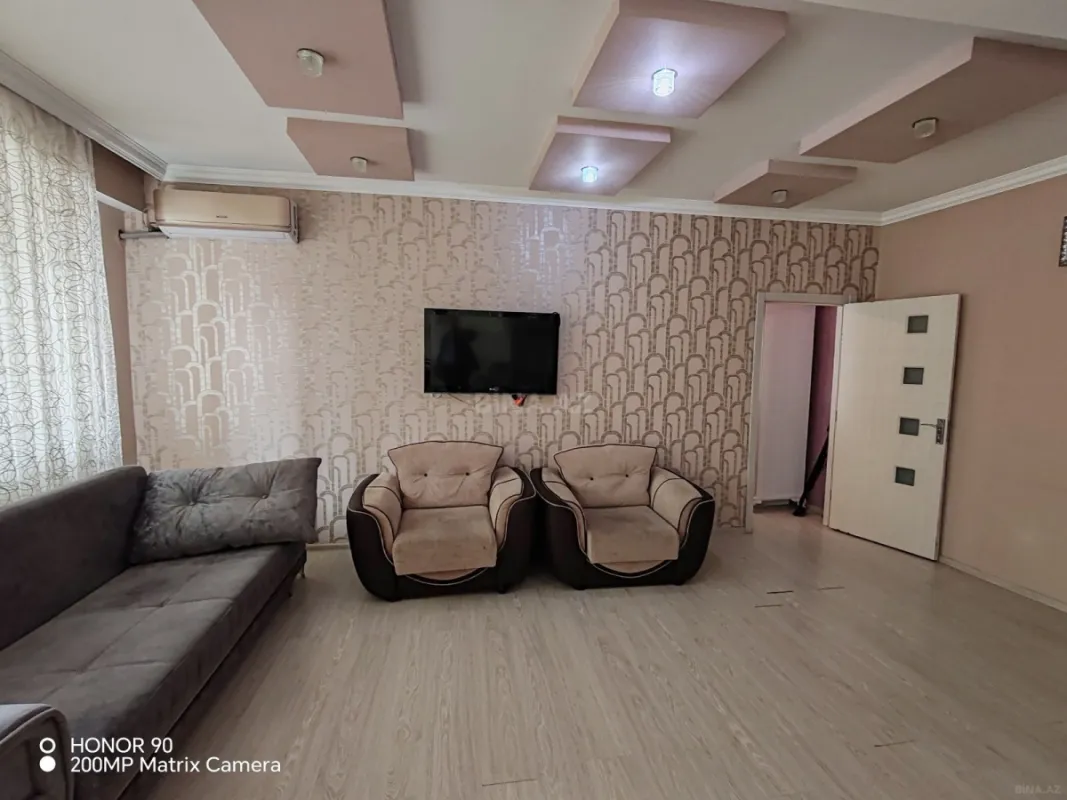 Kirayə verilir 2 otaqlı mənzil 70 m²