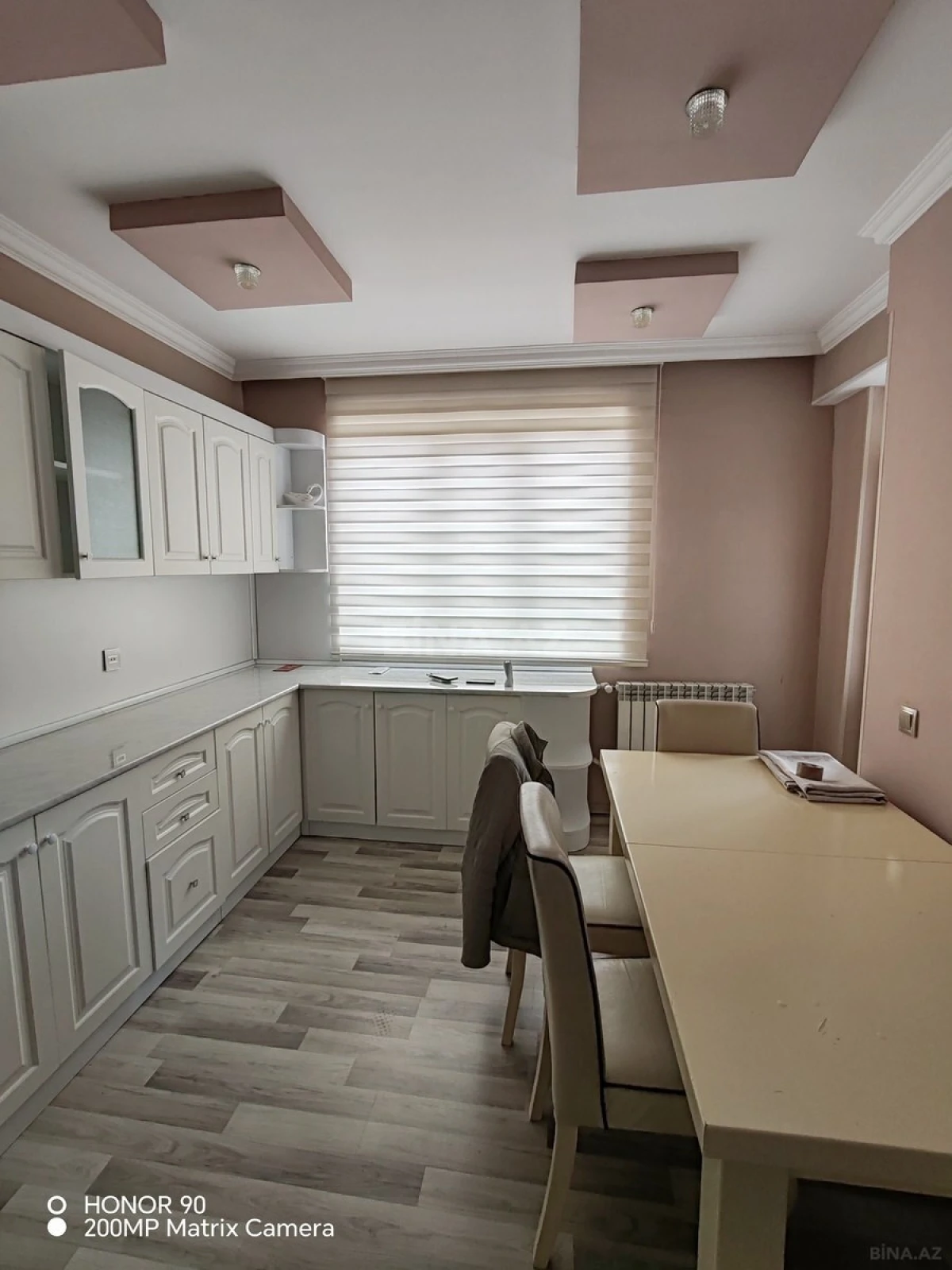 Kirayə verilir 2 otaqlı mənzil 70 m²