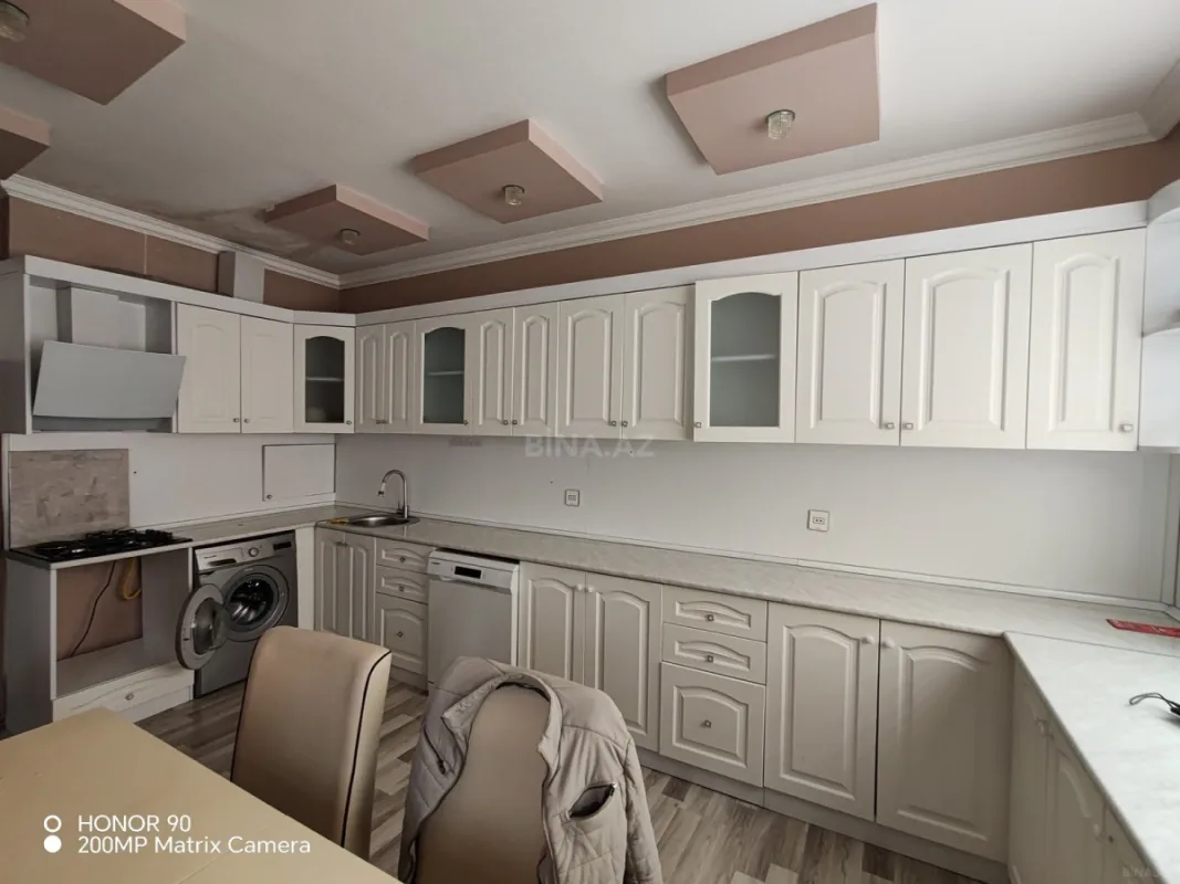 Kirayə verilir 2 otaqlı mənzil 70 m²